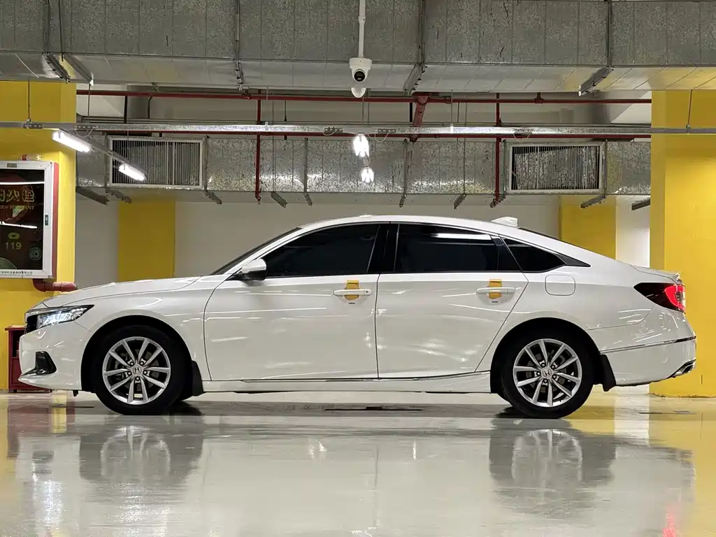 Honda Accord — фото 3