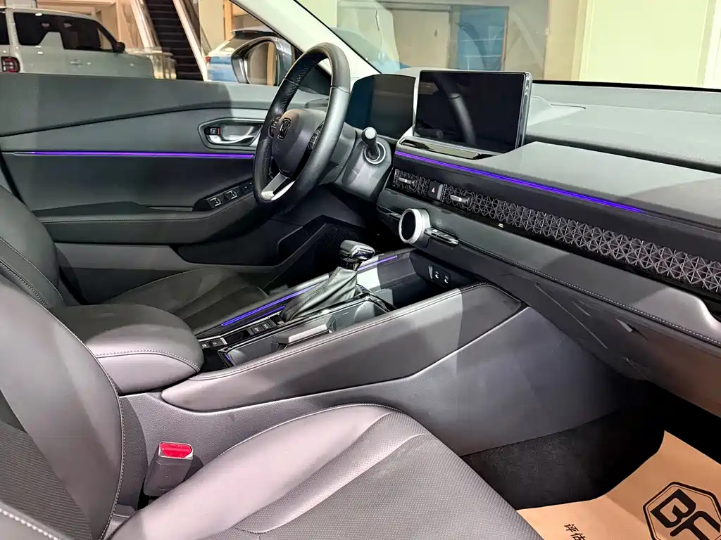 Honda Accord — фото 11