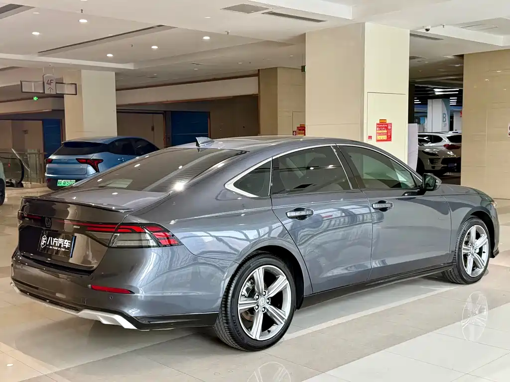 Honda Accord — фото 5
