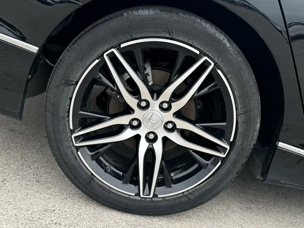 Honda Accord — фото 5