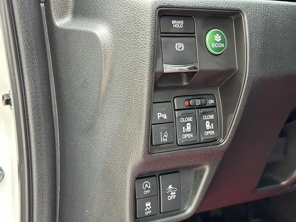 Honda Odyssey — фото 11