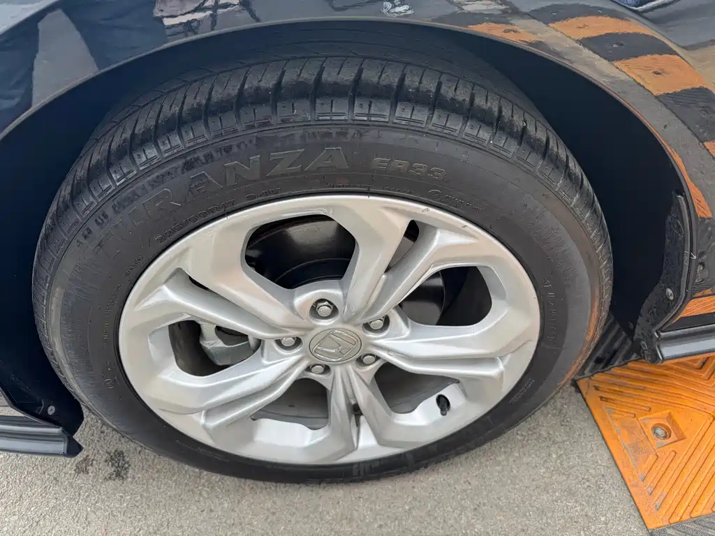 Honda Accord — фото 11