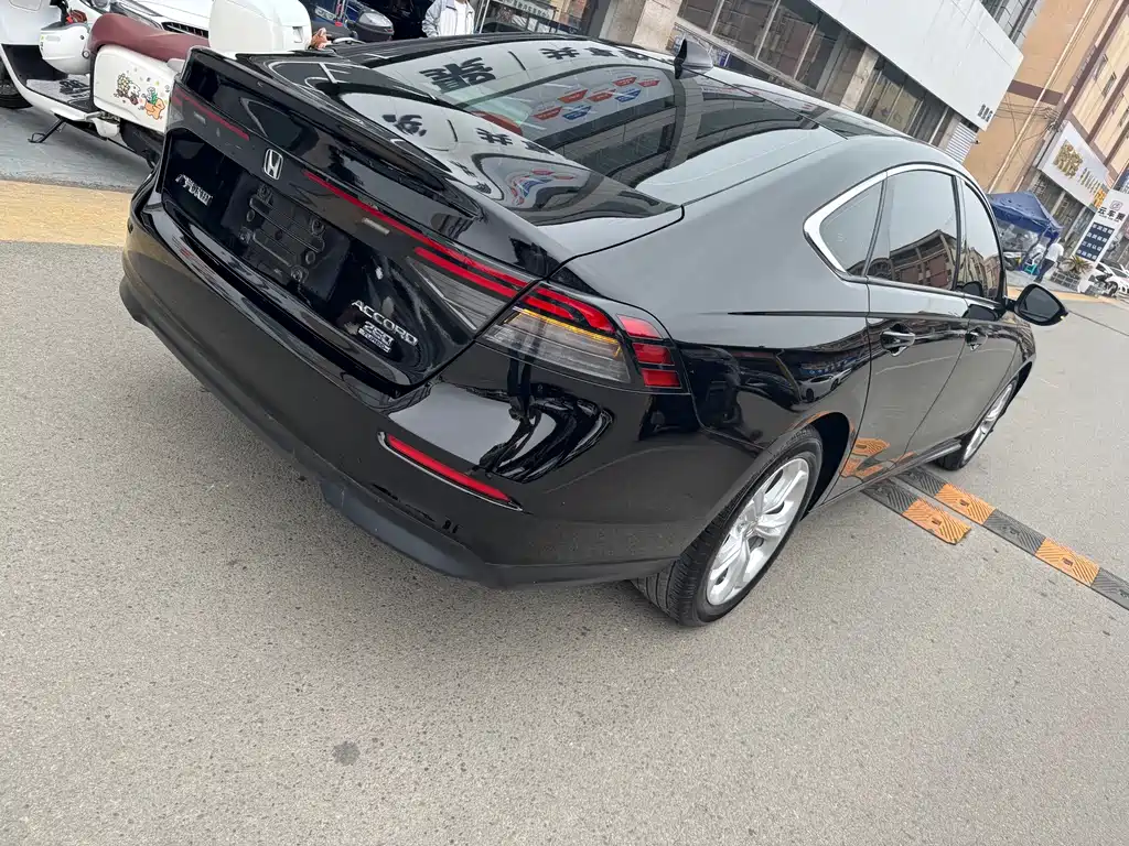 Honda Accord — фото 5