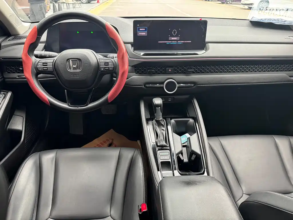 Honda Accord — фото 8