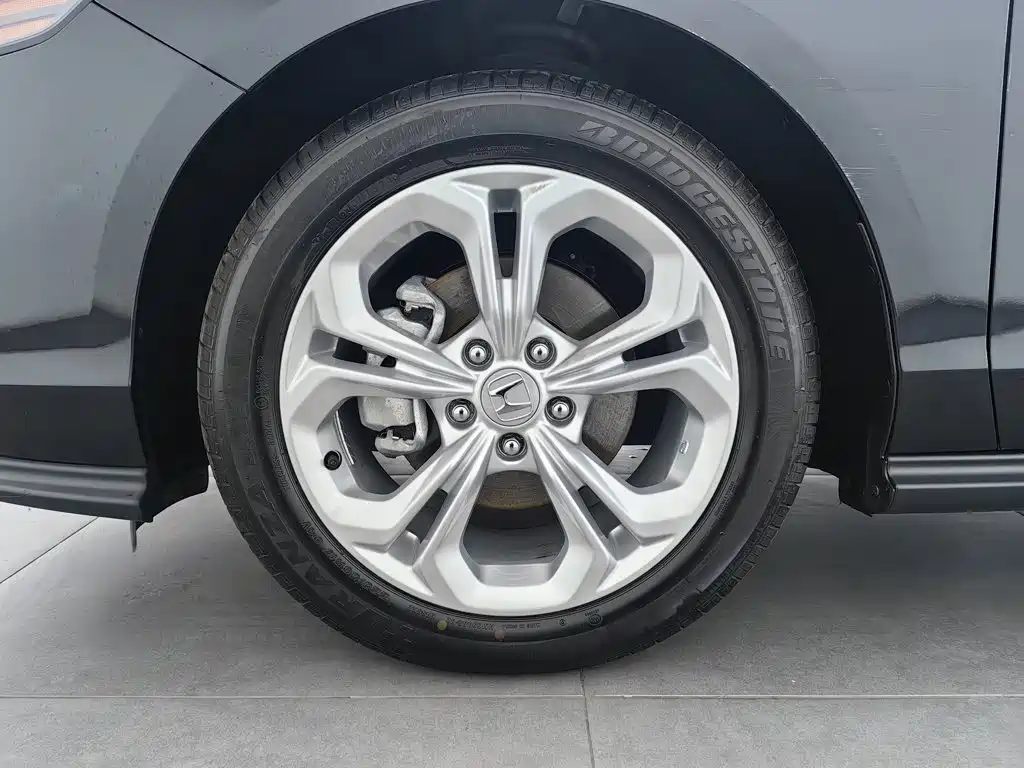 Honda Accord — фото 17