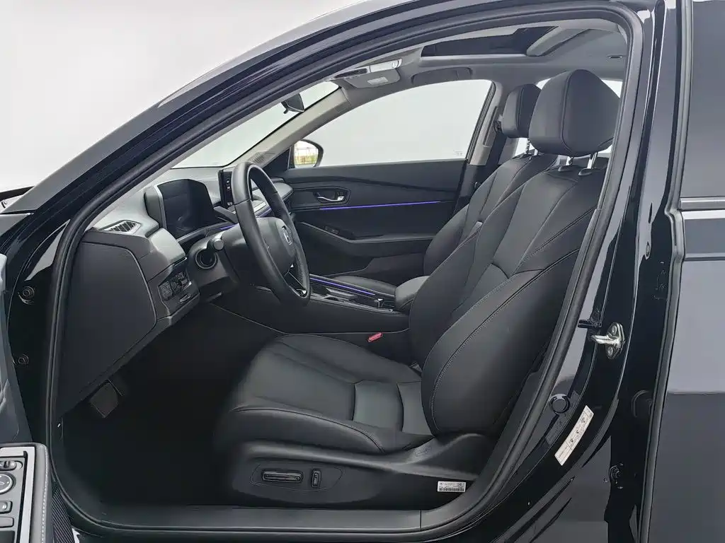 Honda Accord — фото 10