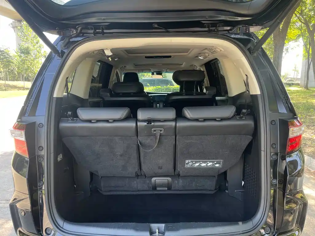 Honda Odyssey — фото 14