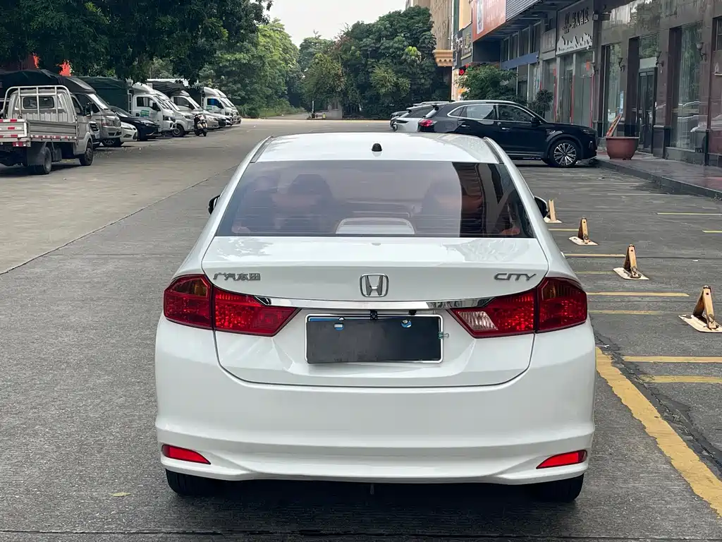 Honda City — фото 10