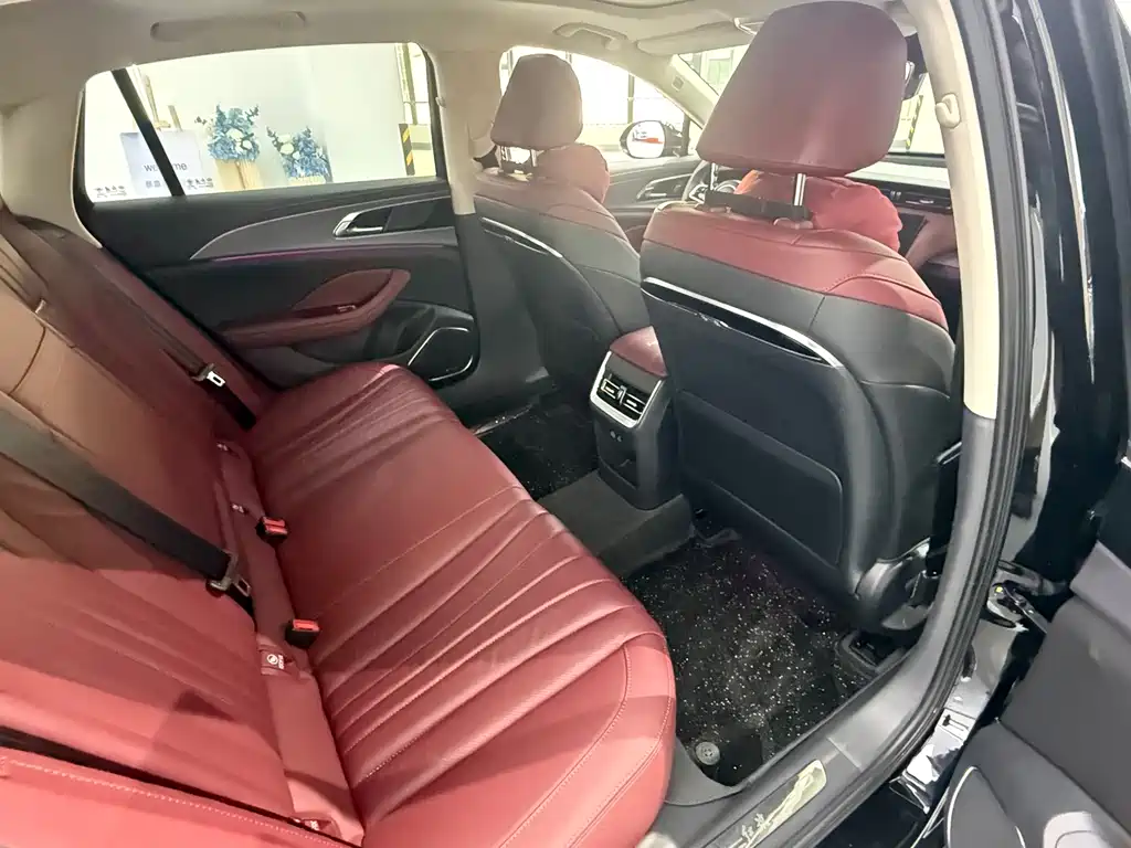 Hongqi Hongqi H5 — фото 10