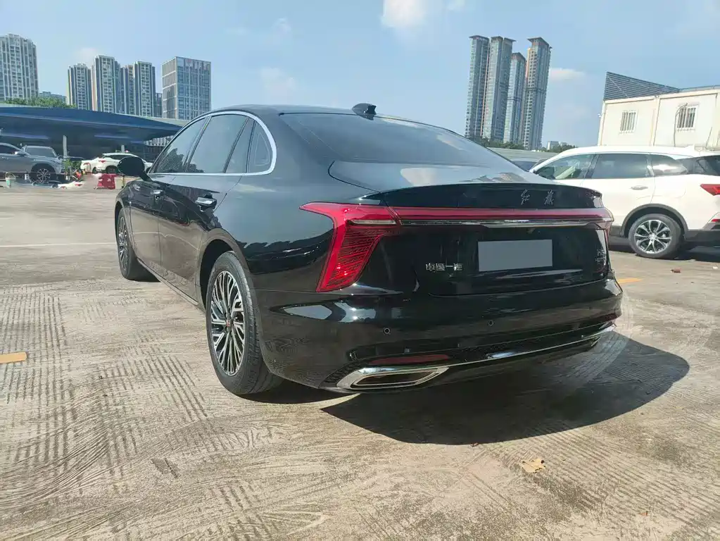 Hongqi Hongqi H5 — фото 15