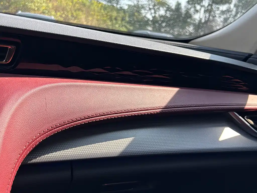 Hongqi Hongqi H5 — фото 13
