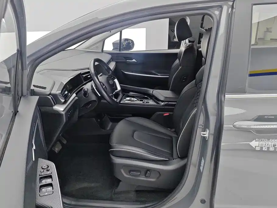 Hyundai Custo — фото 9