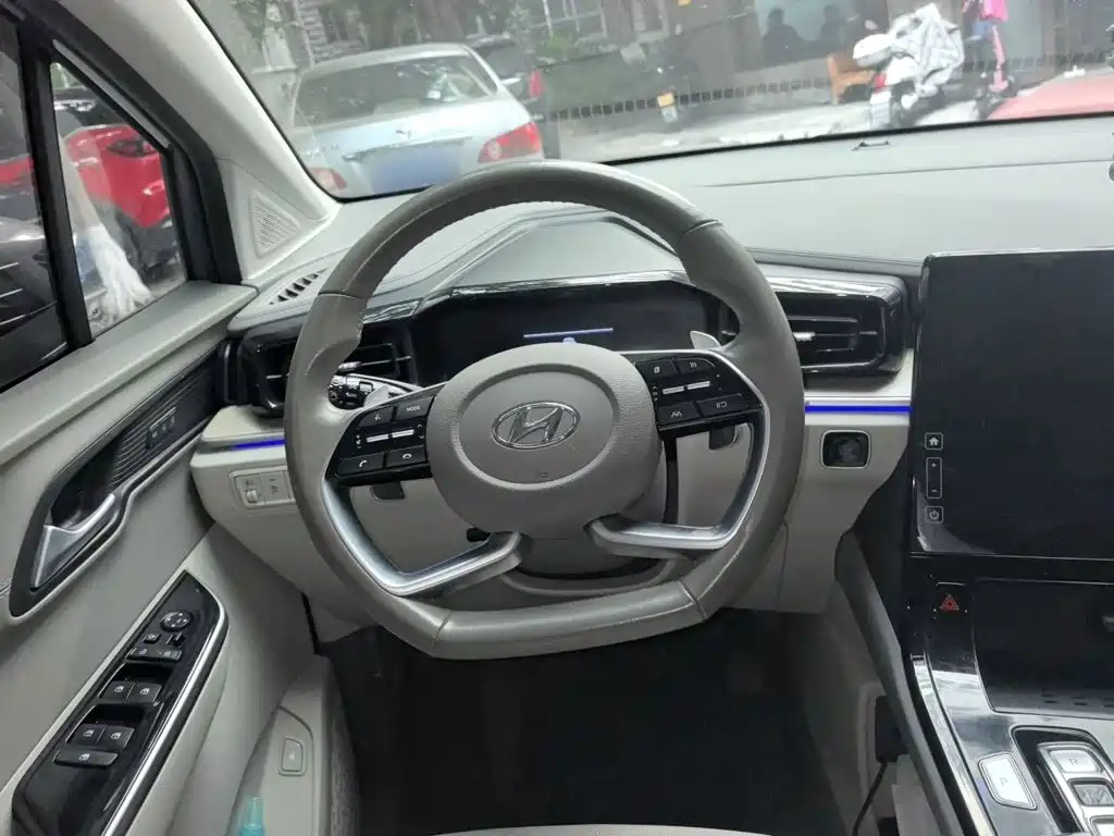 Hyundai Custo — фото 6