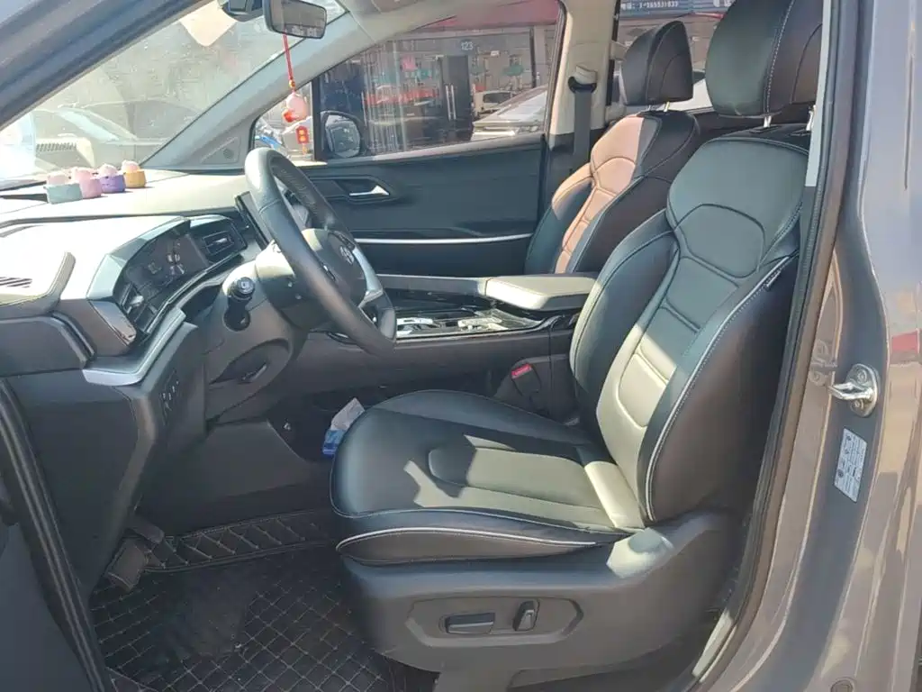 Hyundai Custo — фото 15