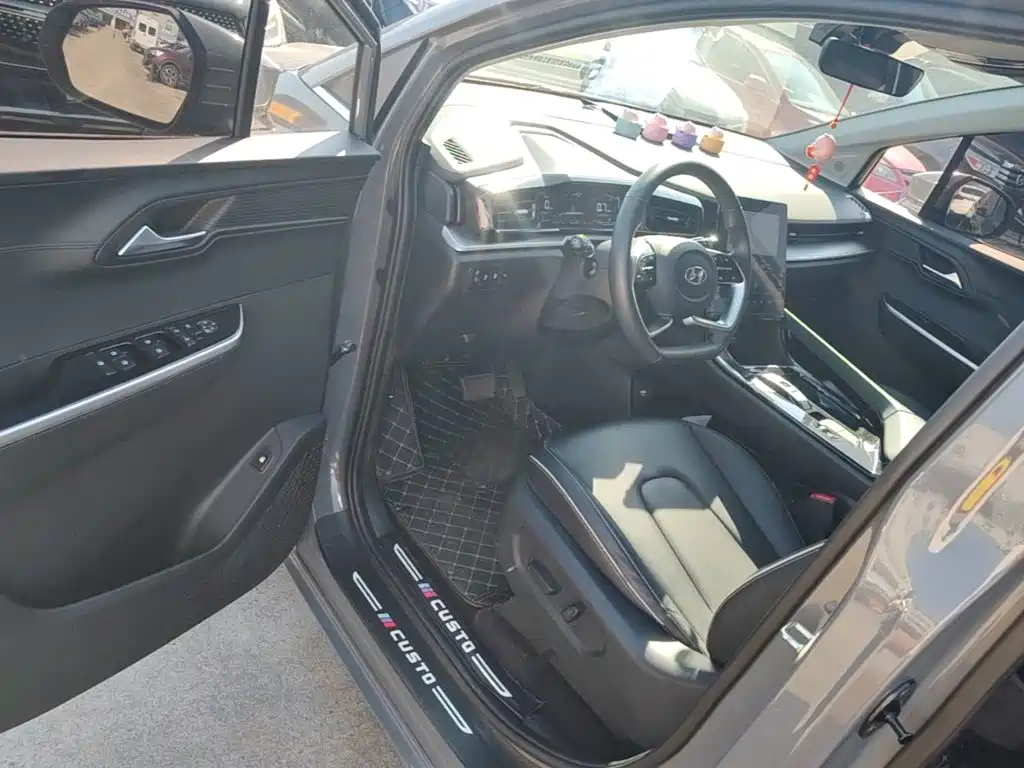 Hyundai Custo — фото 16