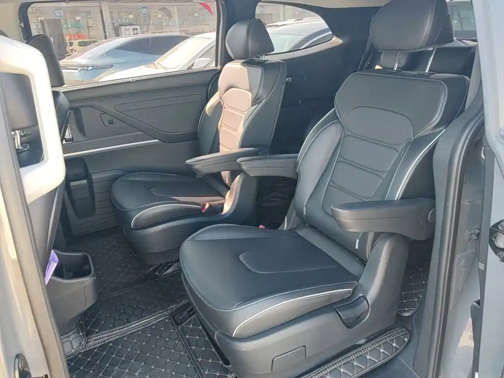 Hyundai Custo — фото 17