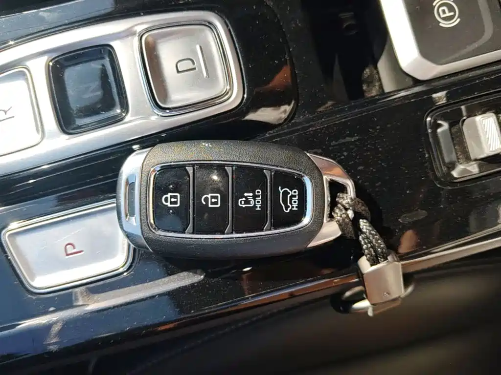 Hyundai Custo — фото 9