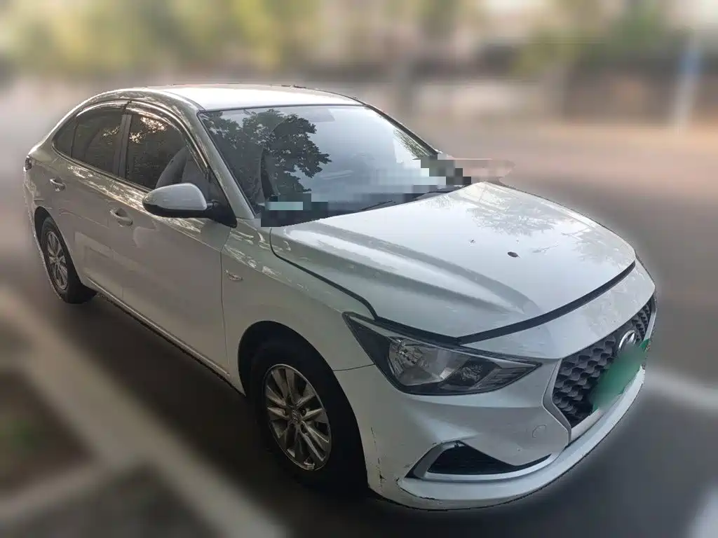 Hyundai Elantra — фото 3