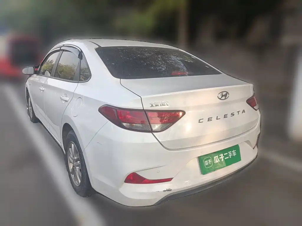 Hyundai Elantra — фото 4