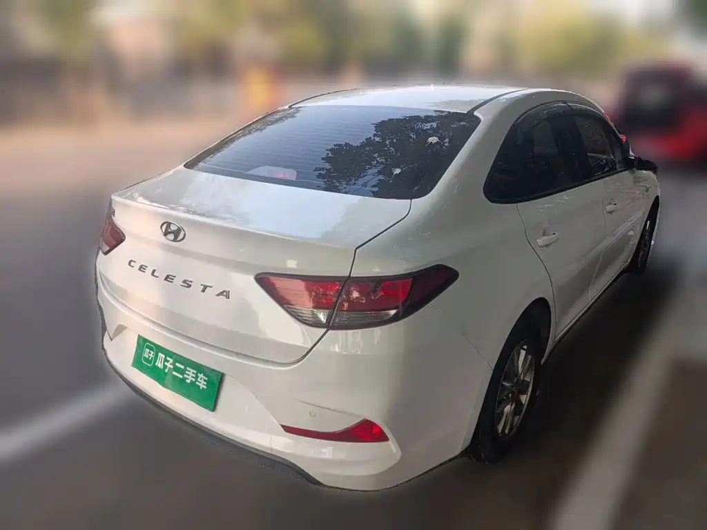 Hyundai Elantra — фото 6