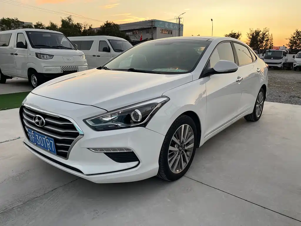 Hyundai Mistra — фото 3