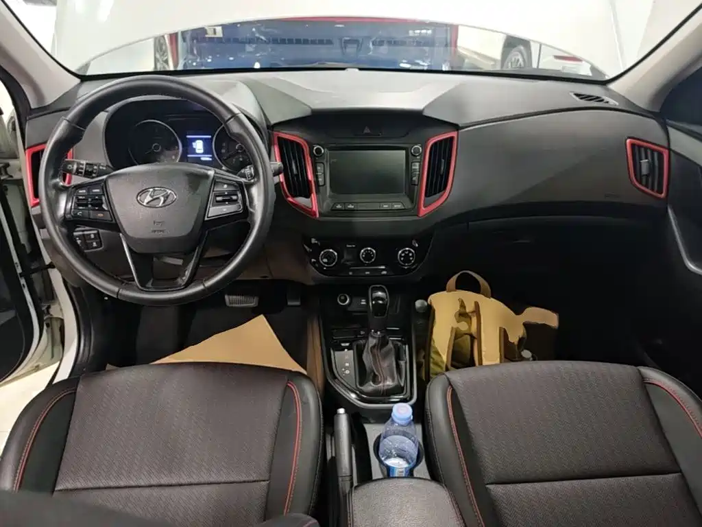 Hyundai ix25 — фото 10