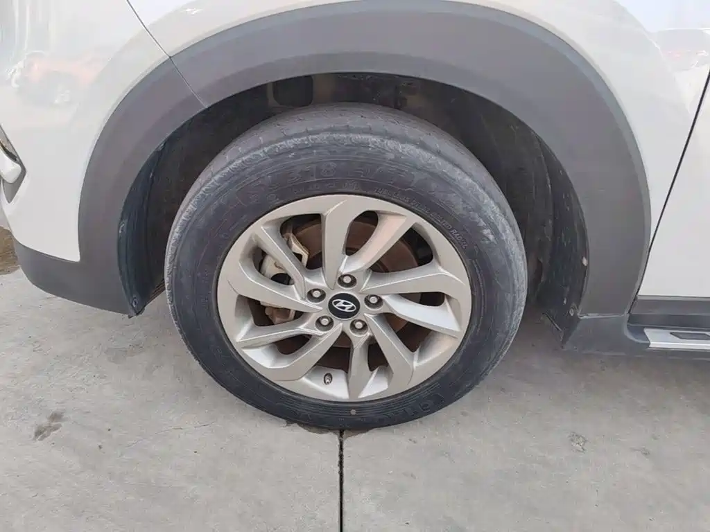 Hyundai Tucson — фото 23