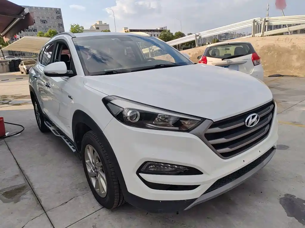 Hyundai Tucson — фото 4