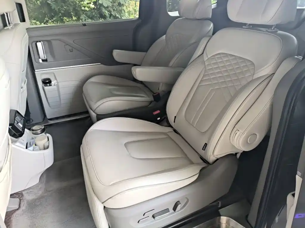 Hyundai Custo — фото 17