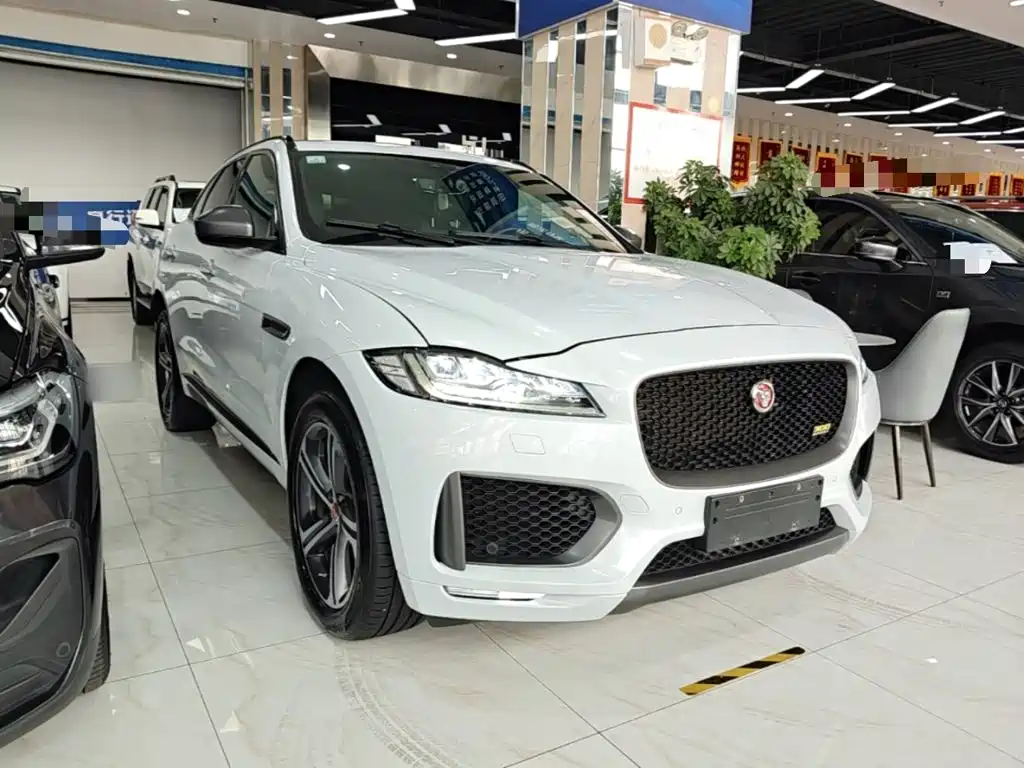 Jaguar F-PACE — фото 4