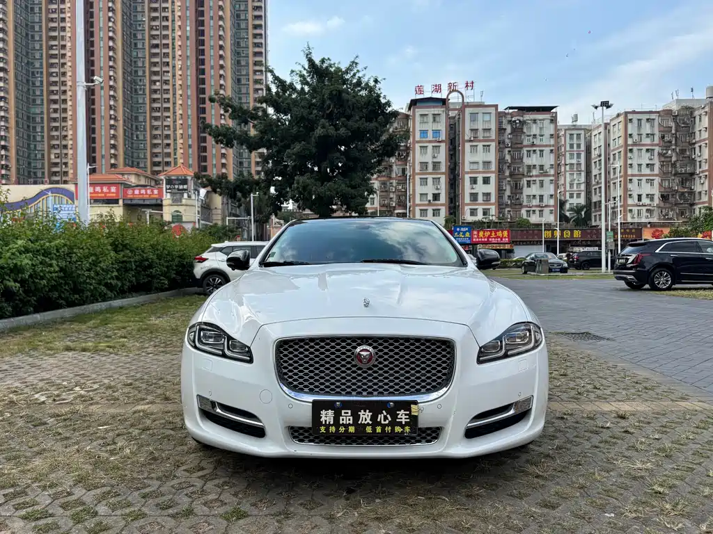 Jaguar XJ — фото 2