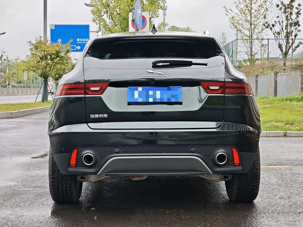 Jaguar E-PACE — фото 4