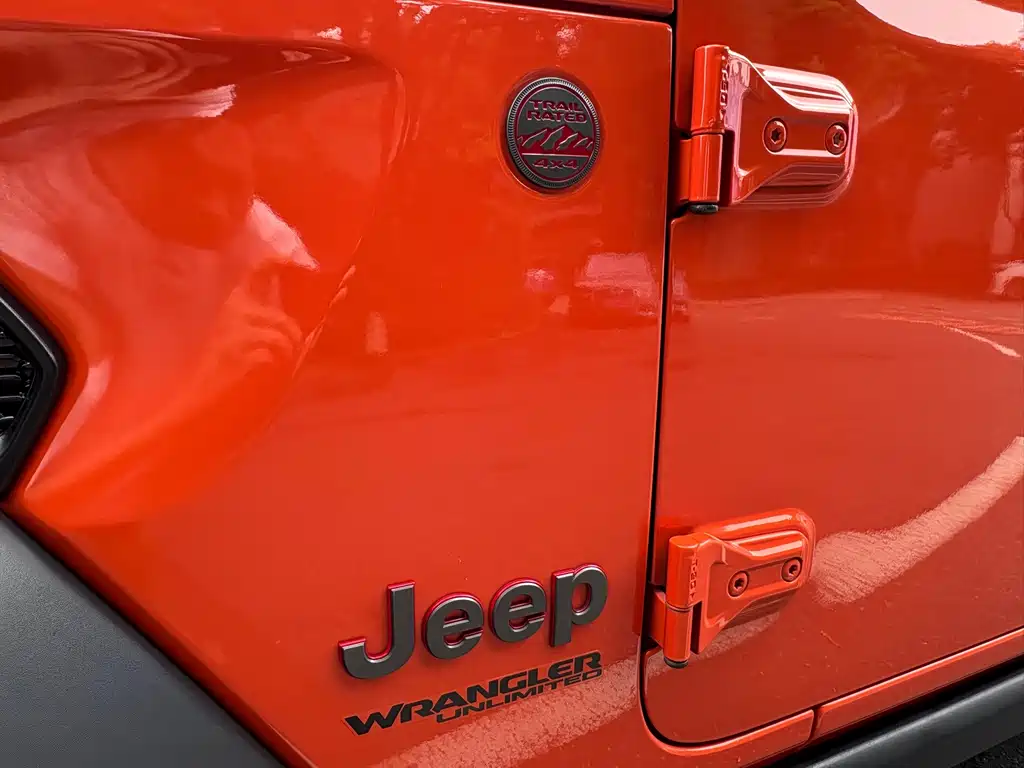 Jeep Wrangler — фото 26