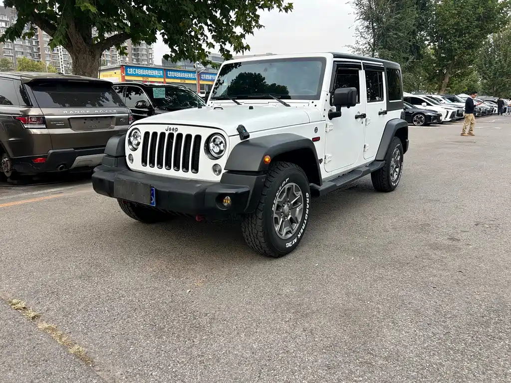 Jeep Wrangler — фото 3