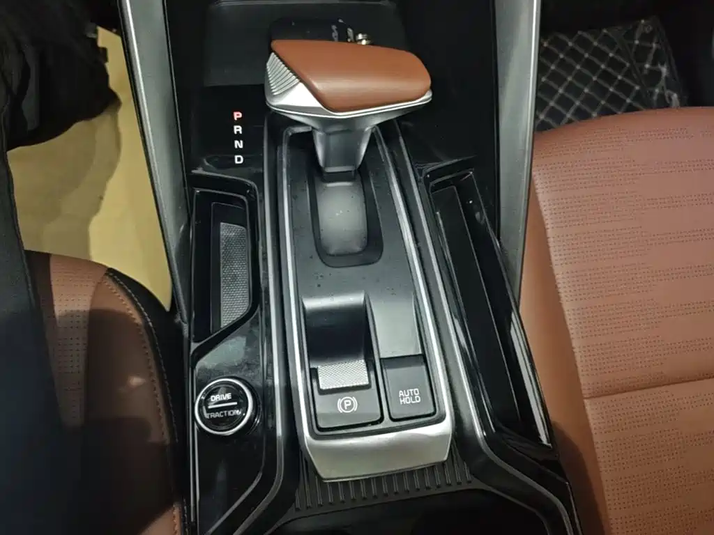 Kia Sportage — фото 14