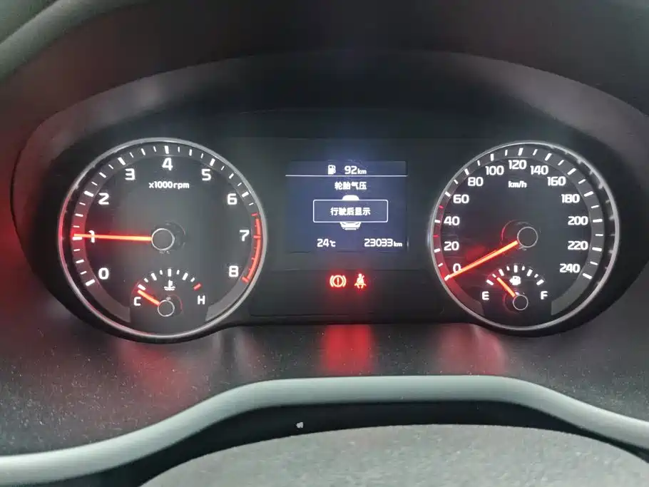 Kia Sportage — фото 14