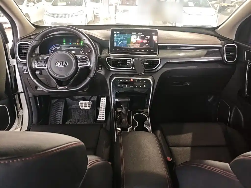 Kia KX5 — фото 10