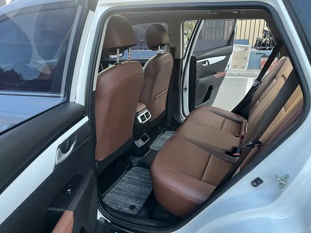 Kia Sportage — фото 6