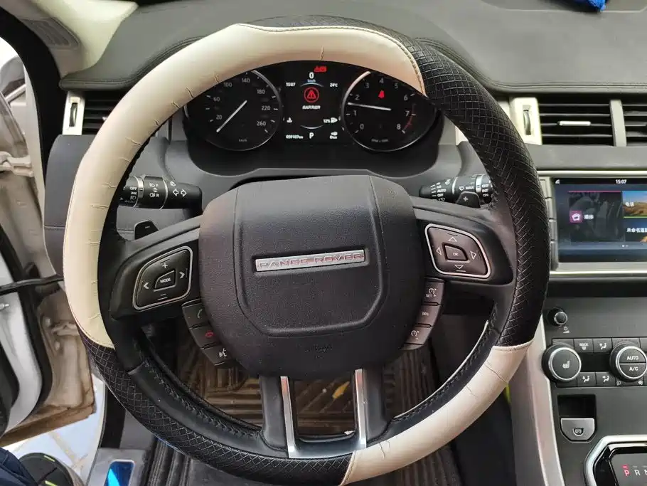Land Rover Evoque — фото 15