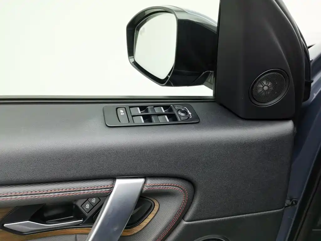 Land Rover Discovery Sport — фото 9