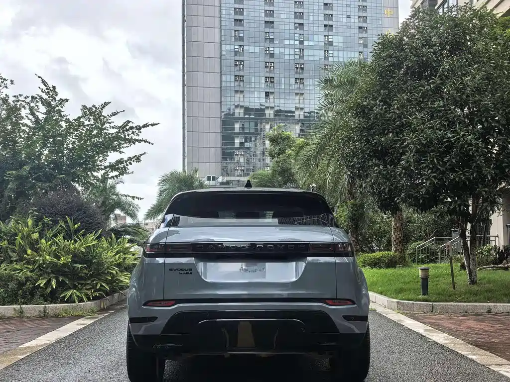 Land Rover Evoque — фото 14