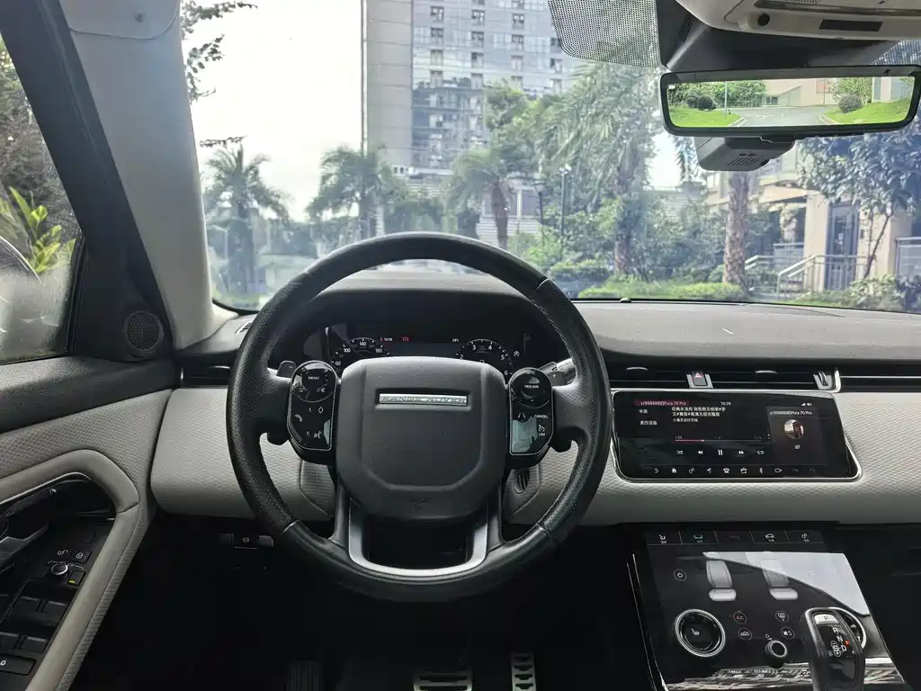 Land Rover Evoque — фото 6