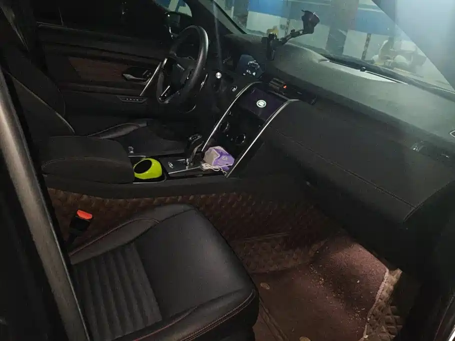 Land Rover Discovery Sport Hybrid — фото 8