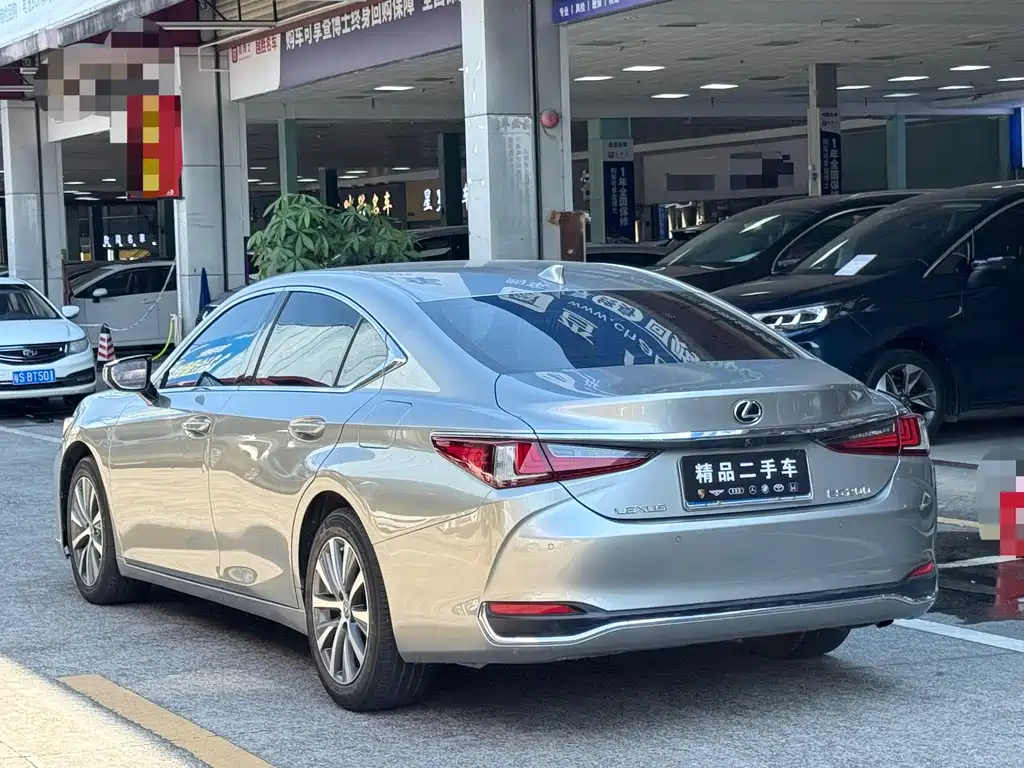 Lexus ES — фото 6