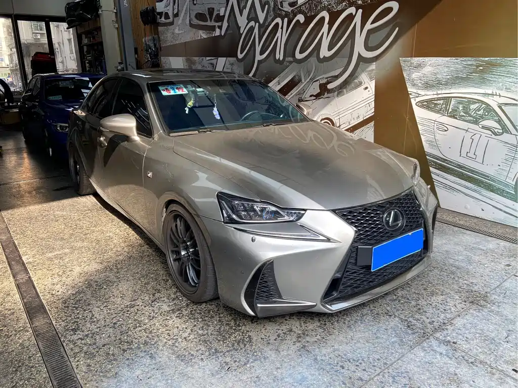 Lexus IS — фото 2