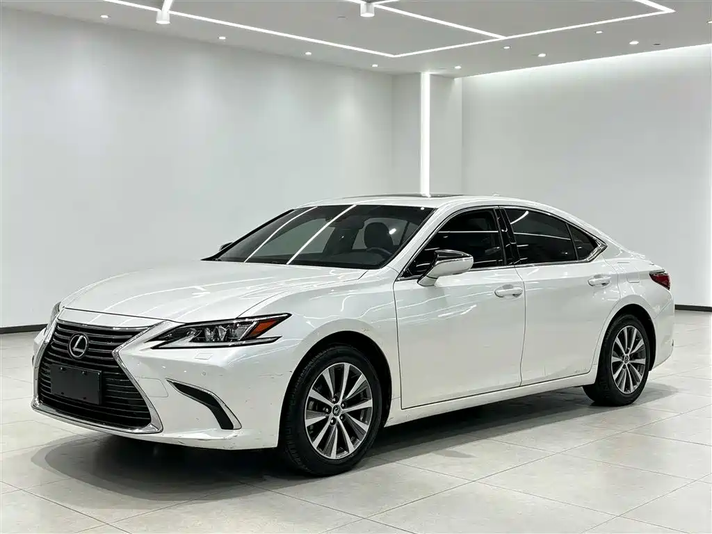 Lexus ES — фото 2