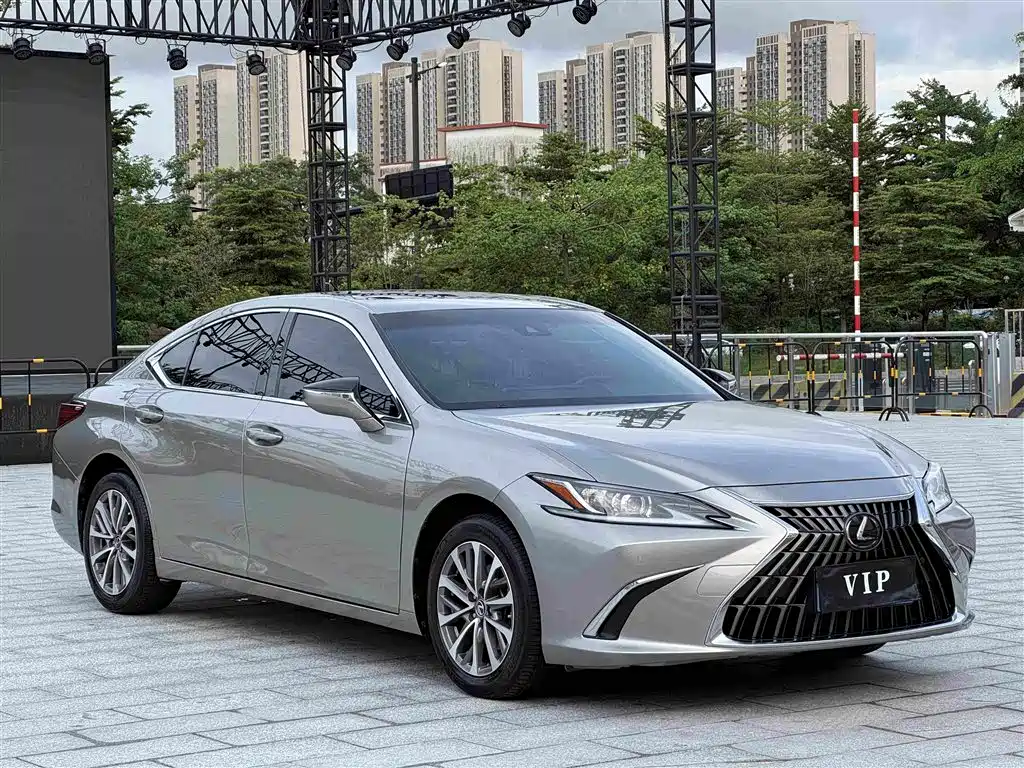 Lexus ES — фото 3