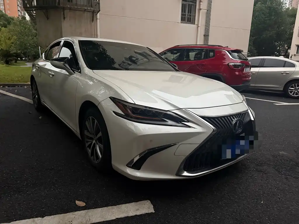 Lexus ES — фото 3