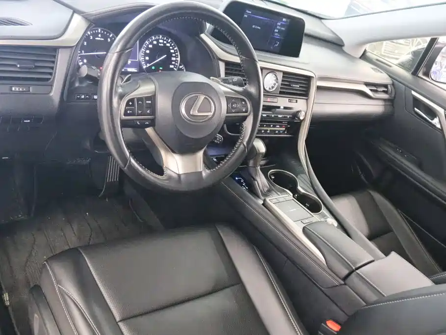 Lexus RX — фото 11
