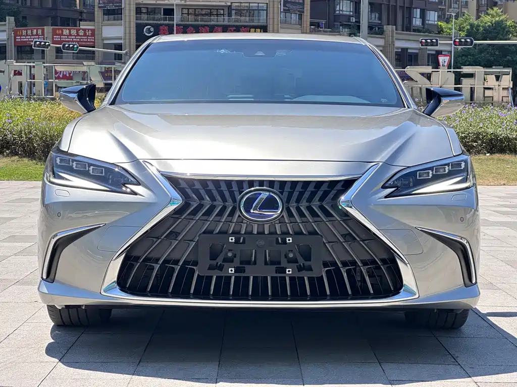 Lexus ES — фото 2